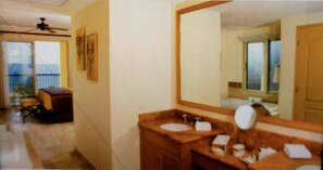 2 bedrooms, WiFi - Two Bedrooms Suite Ocean View! (Cabo San Lucas)