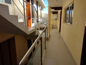 Handrails in hallways - HOTEL AMADOR (Zacatlán)