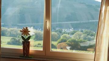 Apartment, Private Bathroom (FeWo mit Moselblick 1) | Interior