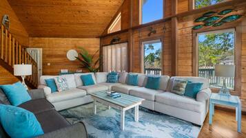 Rumah, 3 kamar tidur, teras, pemandangan laut | Ruang keluarga | Smart TV 55-inci dengan saluran TV kabel dan TV