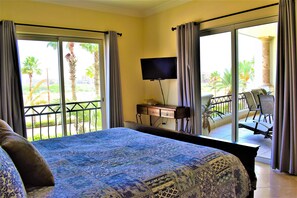 2 bedrooms, in-room safe, desk, iron/ironing board