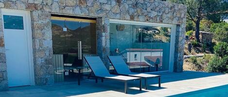 Outdoor pool, a heated pool