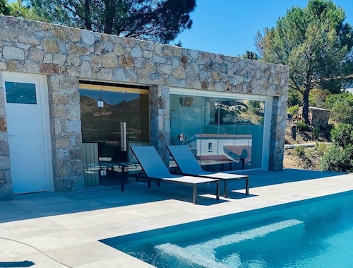 Fiore di Machja-Luxuriöses Appartement mit Panoramablick u. Pool - bei Calvi