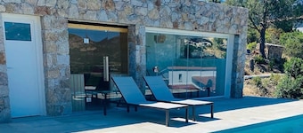 Fiore di Machja-Luxurious apartment with panoramic views and pool - near Calvi