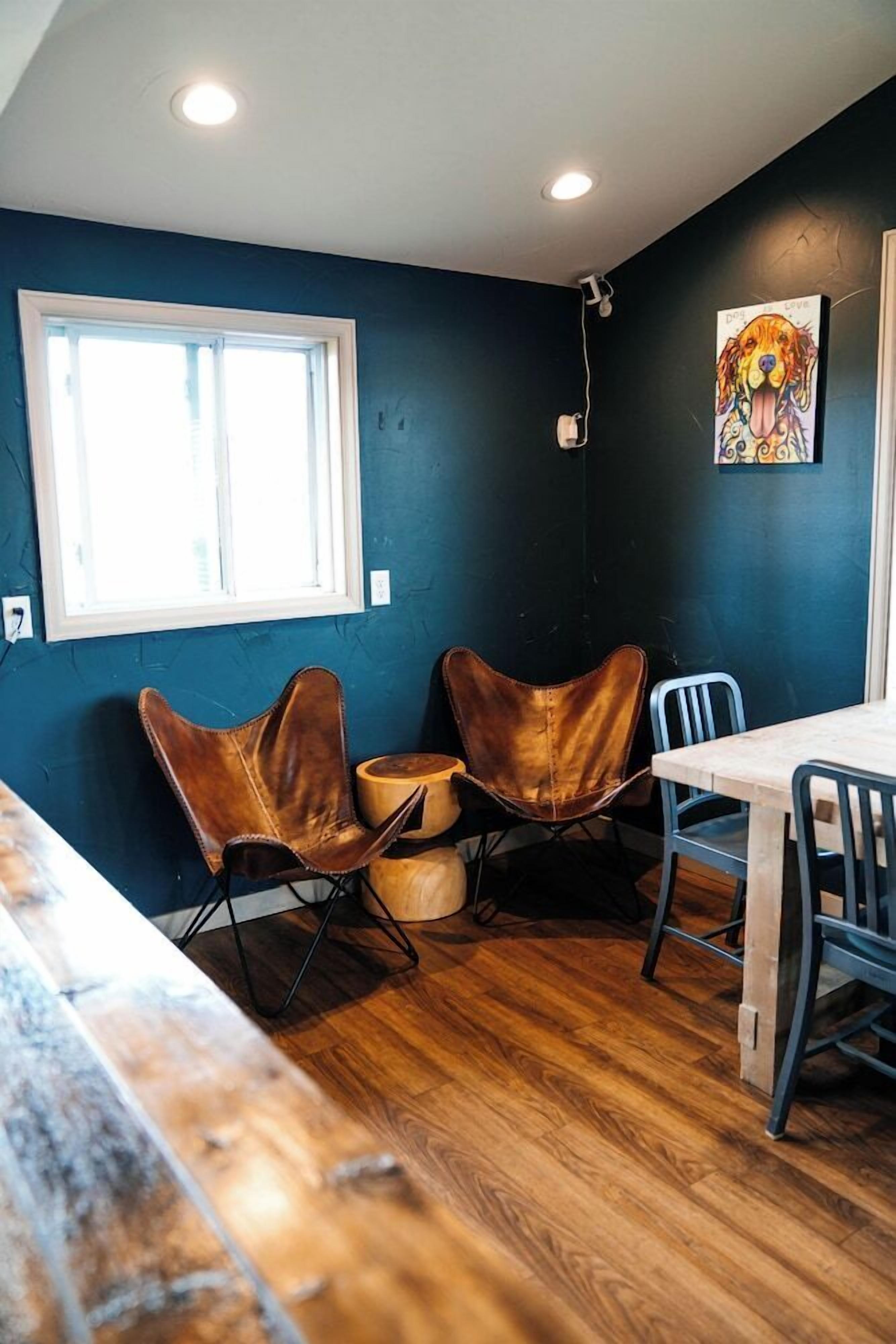 المن شأة من الداخل