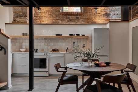 2 Bedroom Premium Loft | Private kitchen | Full-size fridge, microwave, oven, stovetop