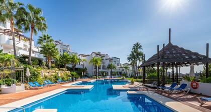 Las Tortugas Marbella – Luxus-Penthouse mit Meerblick & Jacuzzi