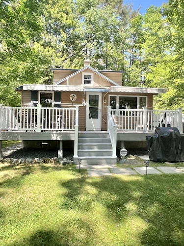 Great Place for a Family Retreat! Sleeps 10