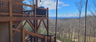 Spring Special/ Legends Lookout Lodge/NEW CABIN/Family Friendly