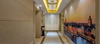 Vienna Hotel ( Ganzhou High-speed Railway West Station Jinling Road Store)