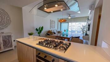 Fridge, microwave, oven, stovetop