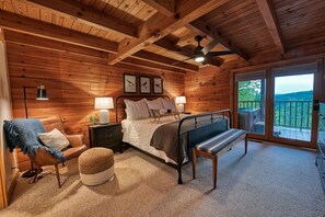 4 Schlafzimmer, Schreibtisch, Bügeleisen/Bügelbrett, kostenloses WLAN