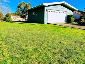 Property grounds - 30% OFF Monthly Stay Convenient Location (North Bend)