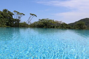 Outdoor pool - Codominio Brisas de Camburyzinho (São Sebastião)