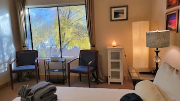 1 bedroom, desk, iron/ironing board, free WiFi