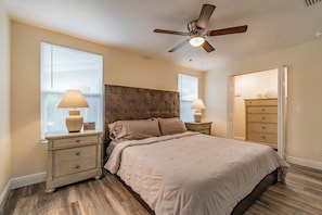 4 bedrooms, iron/ironing board, free WiFi, bed sheets