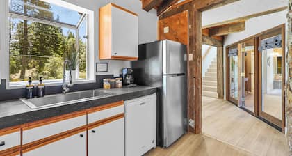 Basecamp Lodge - Cabin 2