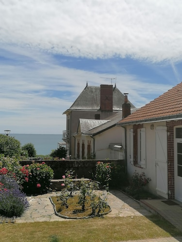 Villa pornic 8/9 persons sea view 1min from the beach
