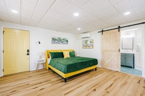 1 slaapkamer, een bureau, een strijkplank/strijkijzer, gratis wifi