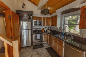 Casa, baño privado, vista al océano (Honeymoon Cove) | Interior