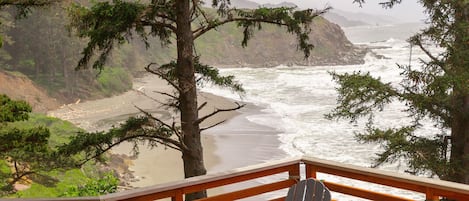 House, Private Bathroom, Ocean View (Nautilus) | Outdoor spa tub