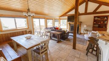 House, Accessible, Private Bathroom (Headland) | Interior