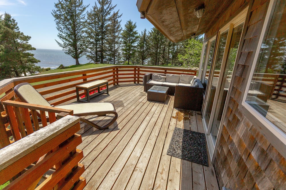 Beach Bungalow at Crook Point