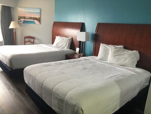 Chambre de base double ou avec lits jumeaux, 2 grands lits, non-fumeur | Literie fournie