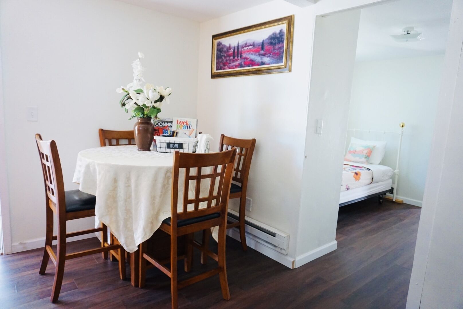 Lovely & Relaxing Placita Guest House (private entrance)
