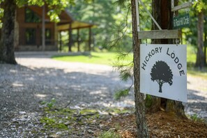 Exterior detail - Family Retreat Near Beavers Bend - Hot Tub, Fire Pit, Pet-Friendly, Sleeps 9 (Broken Bow)