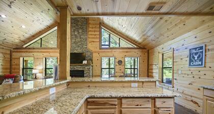 Family Retreat Near Beavers Bend - Hot Tub, Fire Pit, Pet-Friendly, Sleeps 9