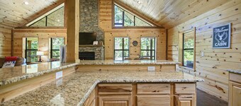 Family Retreat Near Beavers Bend - Hot Tub, Fire Pit, Pet-Friendly, Sleeps 9