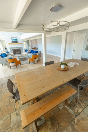 Casa, bany privat, vistes a l'oceà (Mervue Estate) | Interior