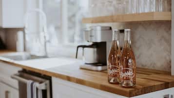 House, Private Bathroom, Ocean View (Mervue Estate) | Shared kitchen