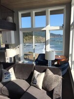 House, Private Bathroom, Ocean View (Lookout) | Interior