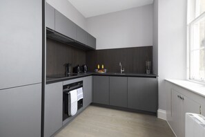 Fridge, oven, stovetop, toaster