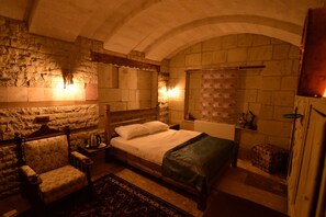 Standard Room | Hypo-allergenic bedding, Select Comfort beds, individually decorated - The Cave House (Ürgüp)