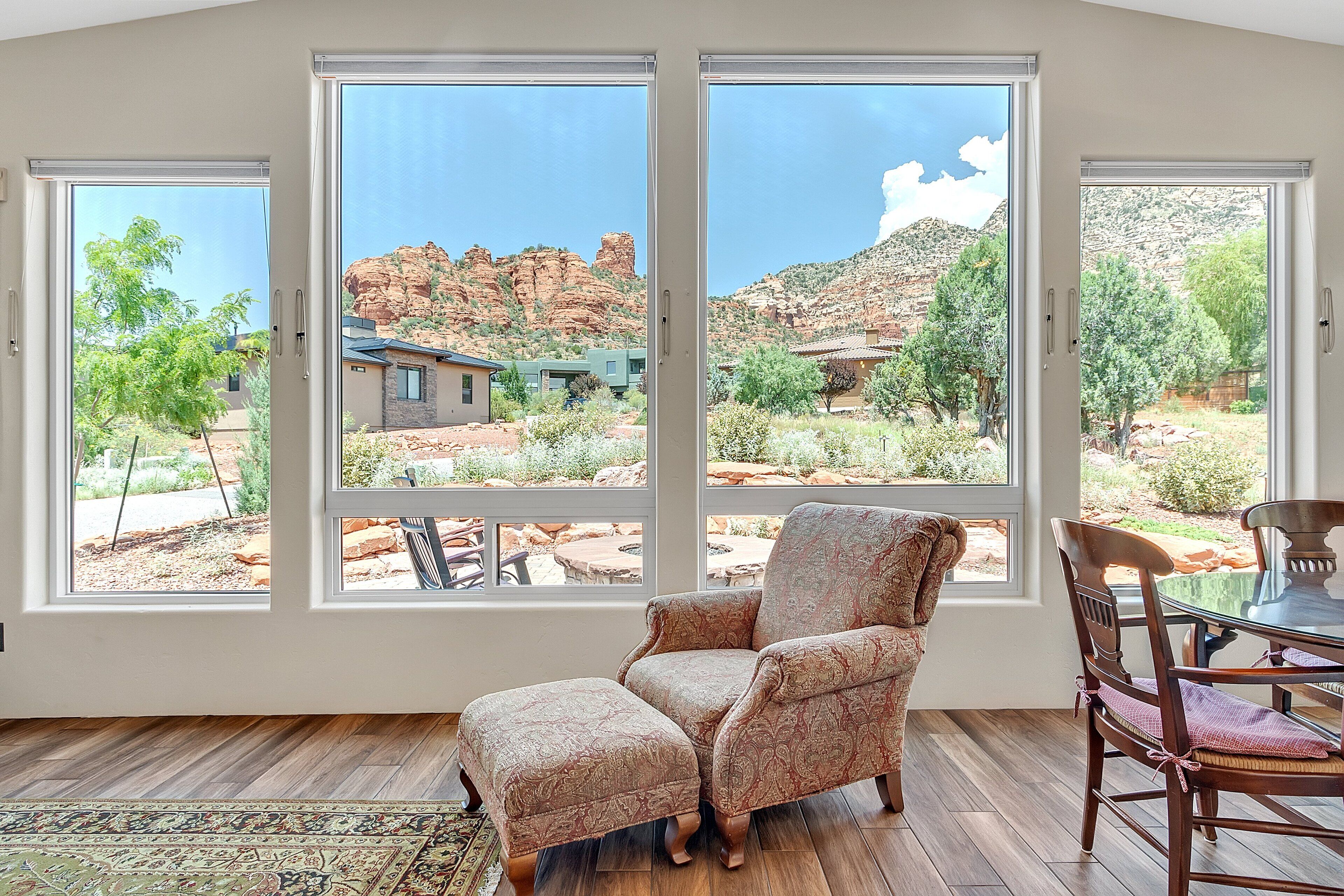 المنشأة من الداخل