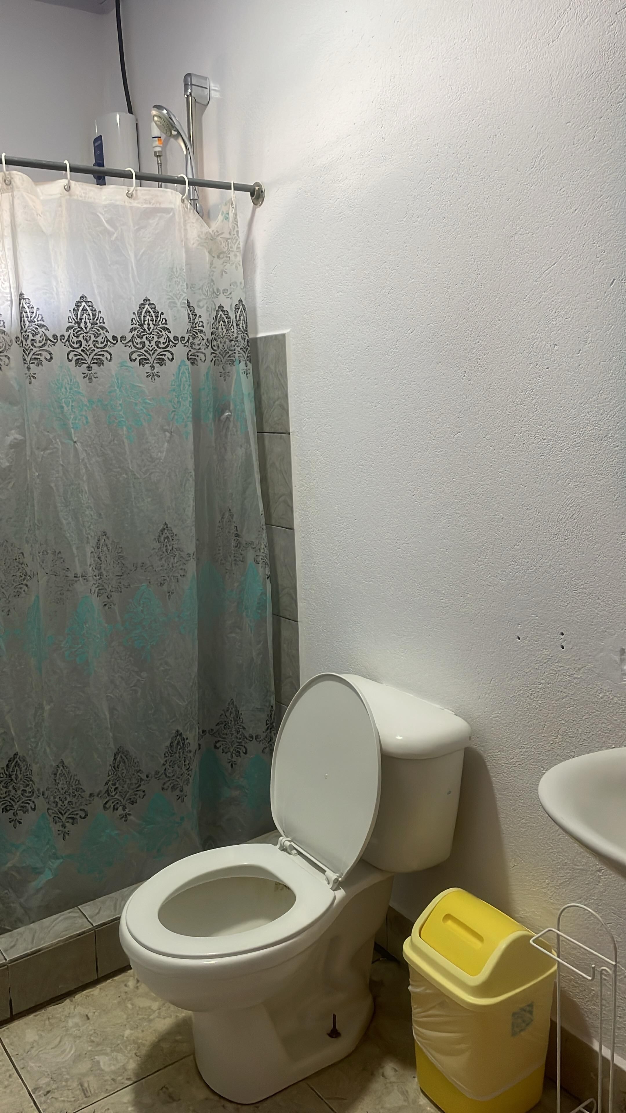 Shower, towels, soap, shampoo