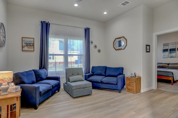 Smart TV, books - "Reel Time"  All set up for a family of up to 8! (Denison)