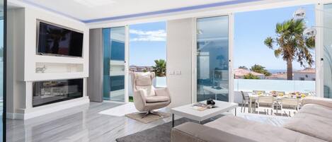 Fernseher, Stereoanlage