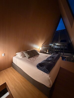 Bubble Suite 1 | Decoración individual, mobiliario individual, wifi gratis y ropa de cama