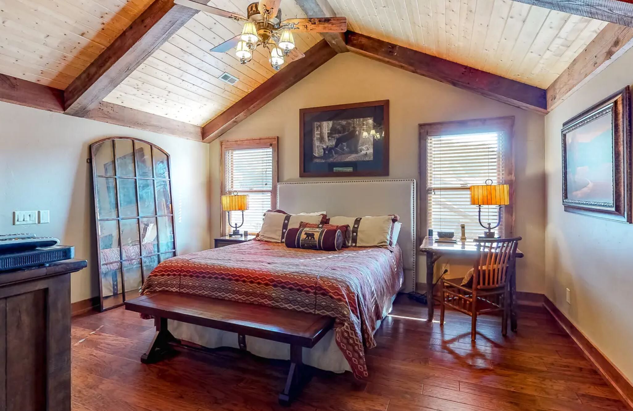 Luxurious Mountain Cabin, Mountain View’s, River, Pool, Hot Tub, Hiking, More!