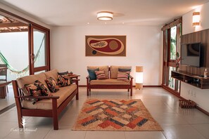 TV - Cores do Arraial Casa Hotel (Porto Seguro)