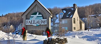 Paging Dr. Powder Condo with Mountain Views on Shuttle Route