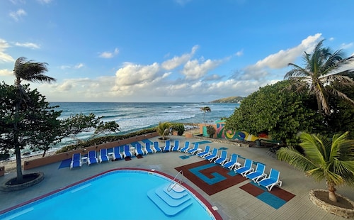 Grapetree Bay Hotel & Villas