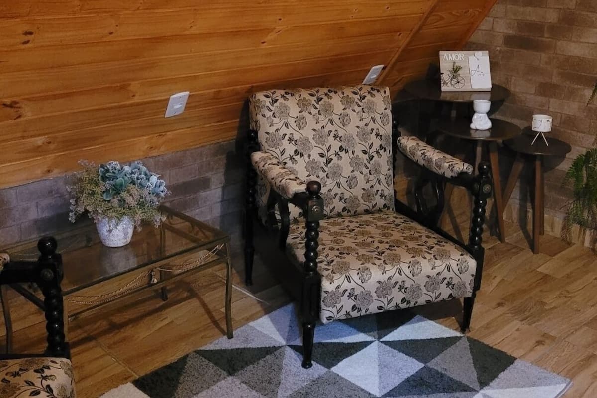 Cabana superluxo, banheira, vista para o lago | Área de estar