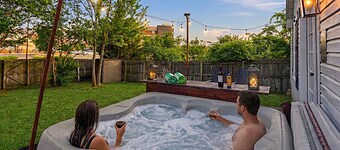 Relaxing Hot Tub | S’mores Fire Pit | Garage