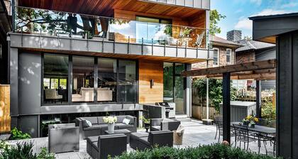 Award-winning 4 Bedroom Residence in mid-town