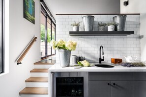 Dining tables, kitchen islands